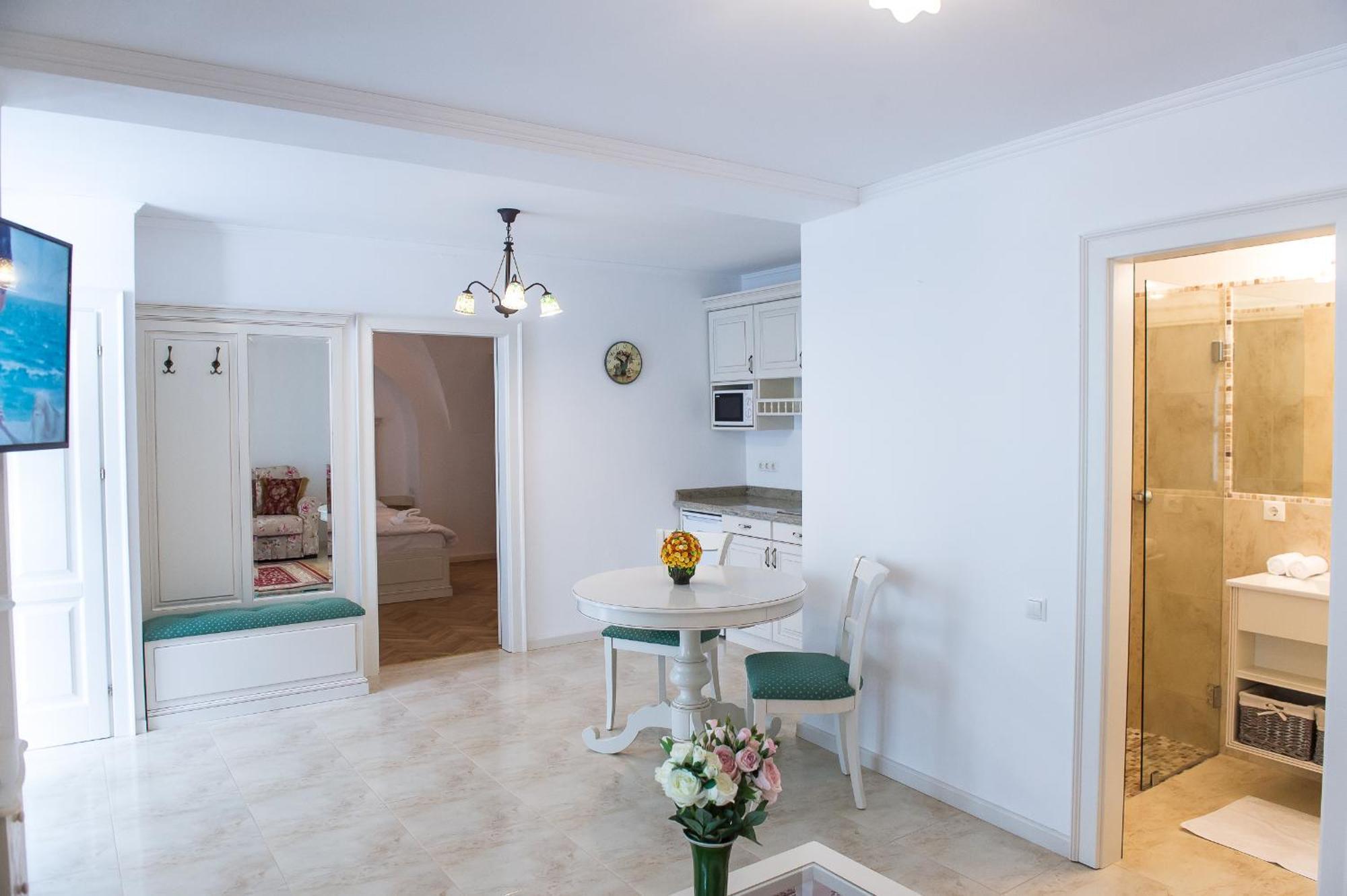 Baroc Apartments & Studio Sibiu Værelse billede